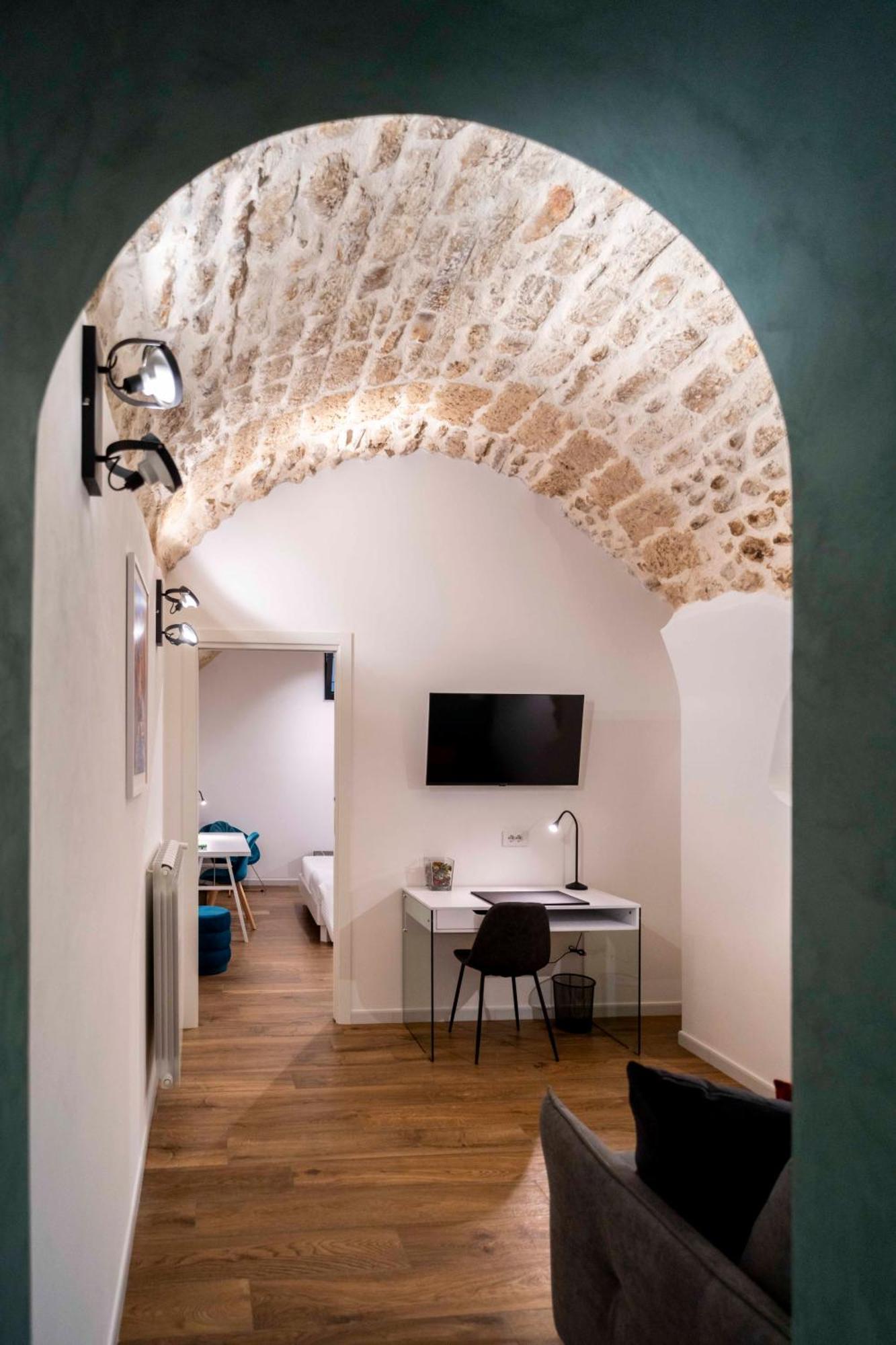 Castel Manfredi Apartments Manfredonia Zewnętrze zdjęcie
